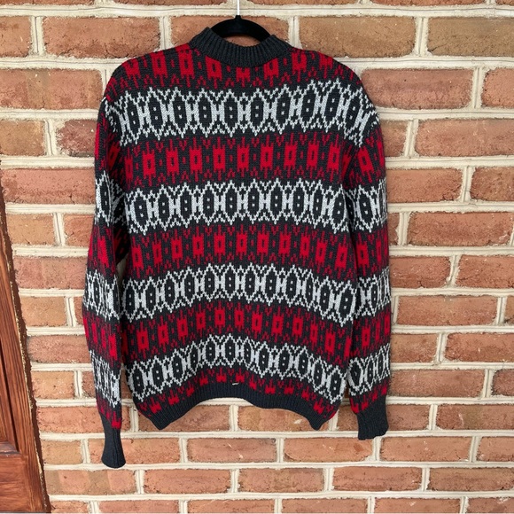 Knit crewneck winter sweater. Made in Switzerland by John Wanamaker - Picture 2 of 8